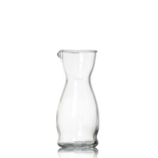 Carafe bec verseur : Aussi disponible en 25 cl et 100 cl (vendu séparément) Référence : 5704 6 pièces Dimensions : H. 19,5 cm - Ø 7 cm Contenance : 50 cl Matière : verre Couleur : transparent Collection Clear Compatible lave-vaisselle - Mondo Déco entreprise française