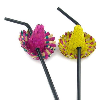 Chapeaux mexicains PM : Décorez aussi vos pailles ! 200 pièces 2 trous prévus pour une paille Pailles vendues séparément Dimensions : Ø 10 cm Référence : 7046 Matière : Paille Couleur : Multicolore Décors glaces et cocktails Mondo déco entreprise française