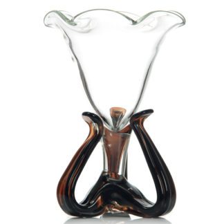 Coupes Prestige Chocolate : fabrication artisanale, verre soufflé à la bouche. Verre marron et transparent. Pied haut triple et travaillé, forme coupe évasée et ondulée . Mondo Déco, entreprise française