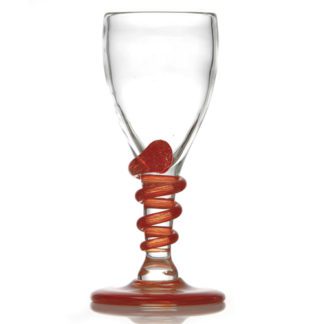 Verres Cobra Mandarine de fabrication artisanale, verre soufflé à la bouche. Verre transparent et orange mandarine. Pied haut et travaillé, forme coupe évasée et arrondie Mondo Déco, entreprise française