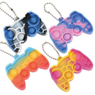 Porte-clés Joystick Pop It - Jouet enfant - Idée cadeau menu enfant - Forme : manette de console de jeux vidéo - x 24 pièces - Dimensions : 6 cm x 4,5 cm -Matière : Silicone et métal Couleur : Multicolore et aléatoires - Mondo Déco entreprise française