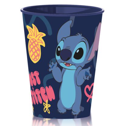 Gobelets Lilo et Stitch - Cadeau idéal pour un menu enfant ! 24 pièces Dimensions : H. 9,7 cm - Ø 7,5 cm Contenance : 26 cl Couleur : multicolore Matière : plastique Référence : 5675 Compatible lave-vaisselle - Mondo Déco entreprise française