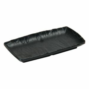 Descriptif des Plateaux noir mini mélamine : Assiettes légères et résistantes aux chocs Résistantes à la chaleur jusqu'à 100°C 6 pièces Dimensions : 15,4 cm x 8,9 cm H 2 cm Référence : 5715 Matière : mélamine Couleur : noir Compatible lave-vaisselle