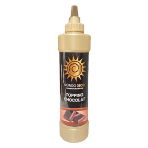 Descriptif du Topping Chocolat  : 1 pièce Poids : 1 kg Parfum: Chocolat noir Ref : 2014 Parfait pour agrémenter glaces, pâtisseries, crêpes et autres créations gourmandes.