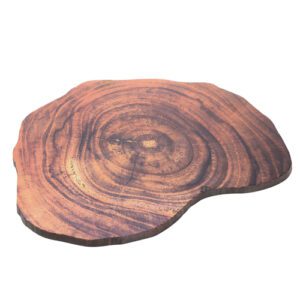 Planche tronc en résine : Référence : 285 1 pièce Dimensions : 34 x 30 cm ; épaisseur : 1 cm Imitation bois Matière : résine Couleur : marron Incompatible lave-vaisselle et micro-ondes