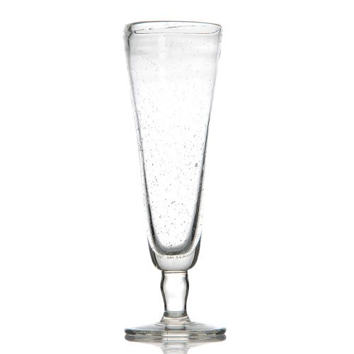 Coupes Liégeois bullées : 6 pièces Dimensions : H. 24 cm | Ø 8 cm Contenance : 32 cl Référence : 5004B Matière : verre soufflé Couleur : Transparent Compatible lave-vaisselle Éviter les chocs thermiques ** Nos verres et coupes, de fabrication artisanale, sont des pièces uniques. De fait, les dimensions et couleurs peuvent légèrement varier d'une pièce à l'autre **