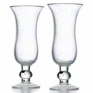 Verres Ouragan Bullés : 6 pièces Dimensions : H. 24 cm | Ø 10 cm Contenance : 46 cl Référence : 5109 Matière : verre soufflé Couleur : Transparent Compatible lave-vaisselle Éviter les chocs thermiques ** Nos verres et coupes, de fabrication artisanale, sont des pièces uniques. De fait, les dimensions et couleurs peuvent légèrement varier d'une pièce à l'autre **