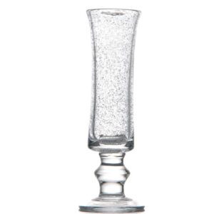 Verres cocktail Bullés : 6 pièces Dimensions : H. 23 cm | Ø 6,5 cm Contenance : 23 cl Référence : 511B Matière : verre soufflé Couleur : Transparent Compatible lave-vaisselle Éviter les chocs thermiques ** Nos verres et coupes, de fabrication artisanale, sont des pièces uniques. De fait, les dimensions et couleurs peuvent légèrement varier d'une pièce à l'autre **