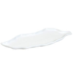 Descriptif des Assiettes Feuille : 5 pièces Dimensions : 38 x 13 cm Matière : Céramique Couleur : Blanche Référence : 5307 Compatible lave-vaisselle et micro-ondes