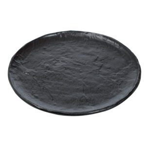 Descriptif des Assiettes Tanneur PM  : Référence : 5361 6 pièces Dimensions : ø 27 cm Matière : Porcelaine Couleur : Noir Compatible lave-vaisselle