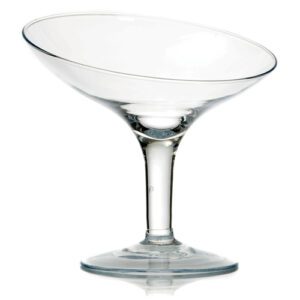 Descriptif de la Coupe Vancouver : Fabrication artisanale 1 pièce Dimensions : H.20 cm Ø21 cm Contenance : 60 cl Matière : Verre soufflé Couleur : Transparent Référence : 5372 Passable en lave-vaisselle Éviter les chocs thermiques