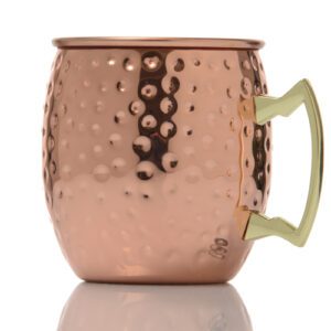 Descriptif du Mug Cuivré Martelé  : Référence : 5480 1 pièce Dimensions : H.9,8 cm Ø8,6 cm Contenance : 55 cl Matière : Acier inoxydable Couleur : Cuivre Incompatible lave-vaisselle