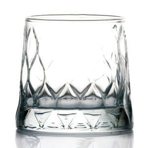 Verres bas New Rihanna : Référence : 5560 4 pièces Dimensions : H.8,5 cm Ø 7,5 cm Contenance : 30 cl Matière : Verre Couleur : Transparent Compatible lave-vaisselle