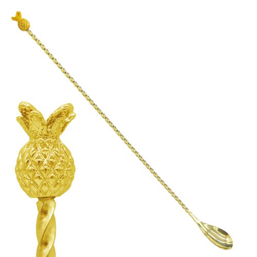 Descriptif des Cuillères Barman Ananas Dorée : Design ananas doré élégant Longueur idéale de 33 cm pour un mélange parfait En métal résistant, un outil durable Indispensable pour cocktails créatifs L'allié parfait de vos barmans Ref : 5570