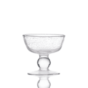 Coupes Denver bullées : 6 pièces Dimensions : H. 10 cm | Ø 10 cm Contenance : 16 cl Référence : 5682 Matière : verre soufflé Couleur : Transparent Compatible lave-vaisselle Éviter les chocs thermiques ** Nos verres et coupes, de fabrication artisanale, sont des pièces uniques. De fait, les dimensions et couleurs peuvent légèrement varier d'une pièce à l'autre **