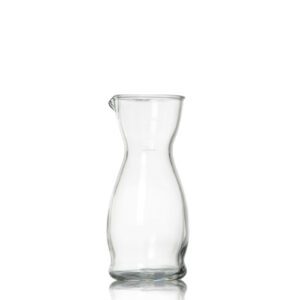 Descriptif des Carafes : Référence : 5704 6 pièces Dimensions : H.19,5 ; Ø7 cm Contenance : 50 cl Matière : Verre Couleur : Transparent Compatible lave-vaisselle