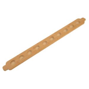 Planche bambou 10 encoches : Idéale pour une présentation originale de vos verres à shooter ! Double encoches pour s'adapter à deux tailles différentes de verres Référence : 5567 1 pièce Dimensions : 100 x 10 cm - épaisseur 1,5 cm Dimensions des encoches :  Petite encoche : Ø3,4 cm  Grande encoche : Ø4,9 cm  Matière : bois (bambou) Couleur : beige Incompatible lave-vaisselle et micro-ondes
