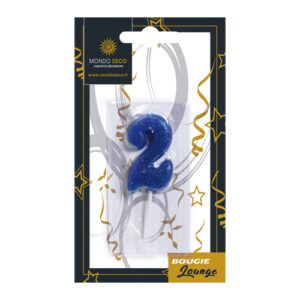 Descriptif de la BOUGIE LOUNGE CHIFFRE 2 : Chiffre 2 Boite de 25 blisters Dimensions : H. 4.5 cm Référence : 1012 Matière : Cire Couleur : Multicolore spéciale revente Boulangerie/Pâtisserie Possibilité de prêt de présentoir sous condition