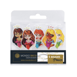 5 bougies princesses : Assortiment de 5 bougies sur le thème princesse. 2 princesses blondes, 2 princesses brunes, 1 princesse rousse Conditionnent au choix : A l'unité (blister de 5 bougies) Par boite de 25 blisters Emballage avec trou européen pour suspendre à un présentoir Dimensions : H. 3,5 cm Référence : 1086 Matière : Cire Coloris : multicolore