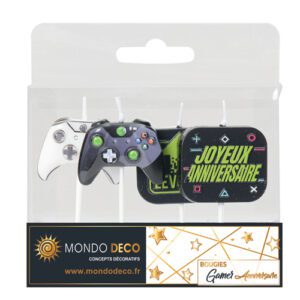 4 bougies Gamer : Idéales pour décorer le gâteau d'anniversaire d'un gamer, grand fan de jeux vidéos. 2 bougies en forme de manette ; 1 bougie "Joyeux anniversaire" ; 1 bougie "Level Up"  Conditionnent au choix : A l'unité (blister de 4 bougies) Par boite de 25 blisters Emballage avec trou européen pour suspendre à un présentoir Référence : 1146 Matière : Cire Coloris : noir, blanc, vert