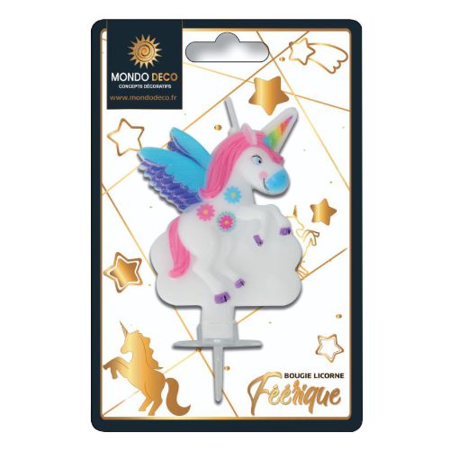Bougie Licorne féerique : Bougie à relief, licorne ailée et fleurie sur un nuage Quantité au choix A l'unité Boite de 25 blisters Dimensions (hors pique) : H.6,5 cm Référence : 1152 Matière : Cire Couleur : multicolore