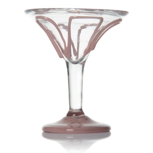 Descriptif de la Coupe soft pink : 1 pièce Dimensions : H. 20 cm Ø17 cm Contenance : 35 cl Référence : 5713 Matière : Verre soufflé Couleur : Rose, bullée Compatible lave-vaisselle Coupe soufflée à la bouche, la taille peut varier spéciale HORECA