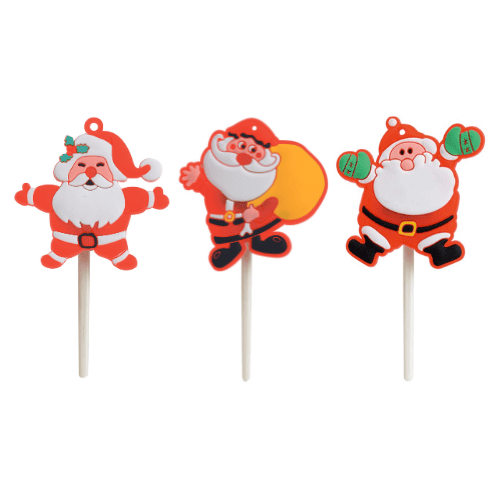 50 Pères Noël clignotants : Plusieurs modèles différents de Pères Noël sur pique, avec fonction clignotante (décoration pour pâtisserie). Conditionnement : boite de 50 unités Dimensions hors pique : H.4 à 5,5 cm Couleur : rouge, blanc Matière : plastique souple (doux au toucher) Référence : 3040